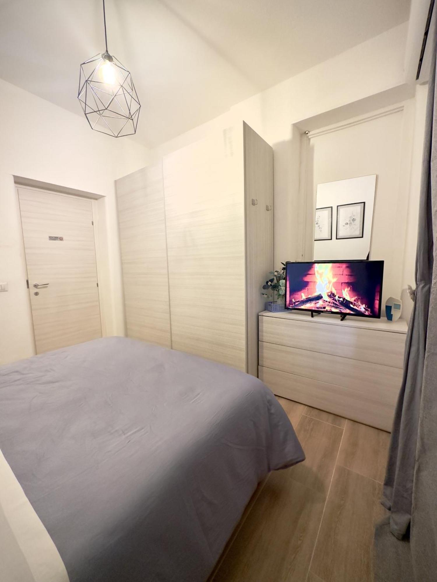 Dama House Airport&Hospital Apartment Catania Ngoại thất bức ảnh